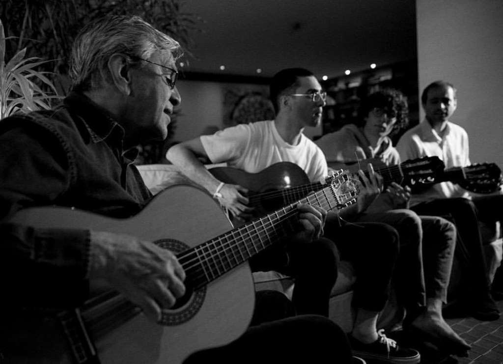 Acompanhado dos filhos Caetano Veloso fará show no Palácio das Artes