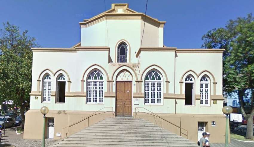 padre pede dinheiro emprestado