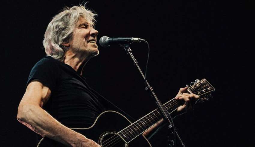 Roger Waters é ex-baixista e vocalista da banda Pink Floyd