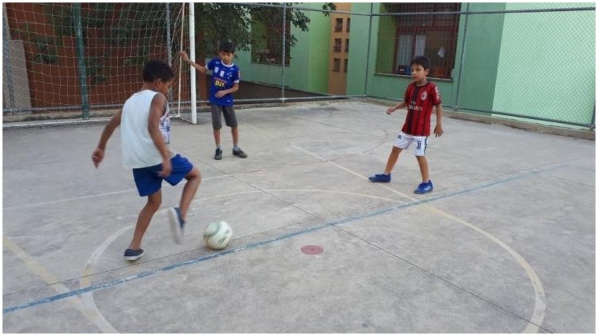 Pbh Oferece Aulas Gratuitas De Futsal Para Crian As E Adolescentes