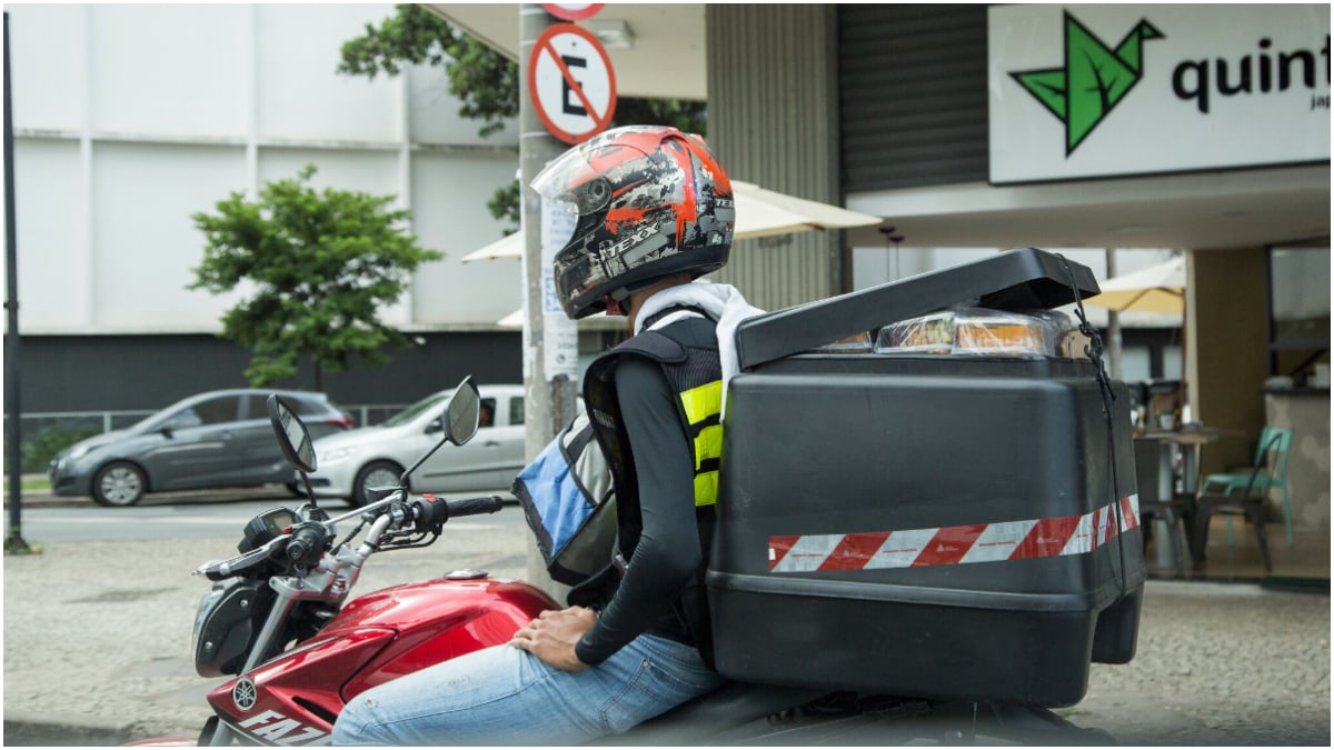 Motociclistas De Bh Ter O Curso De Pilotagem Defensiva