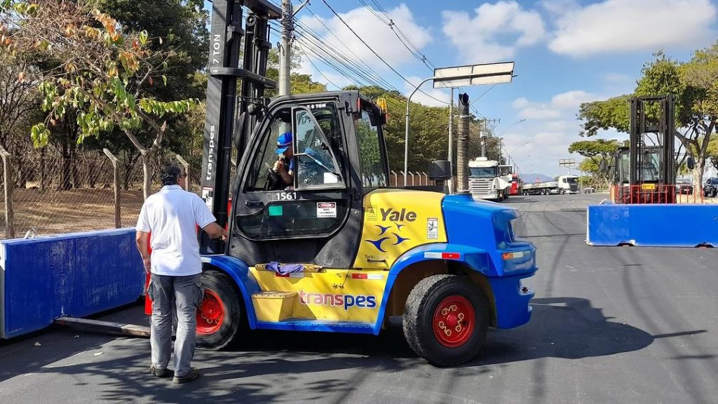 Pista da Stock Car começa a ser montada em BH veja vídeo