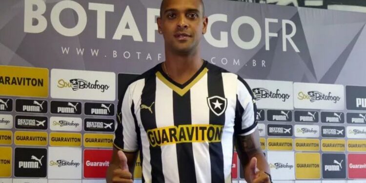 tássio, ex-jogador botafogo