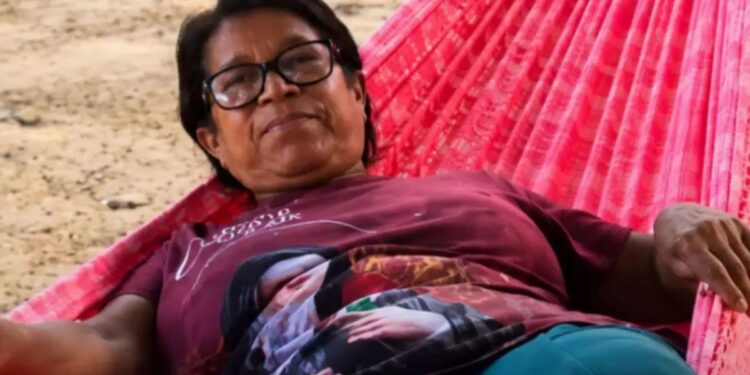 Grupo mata professora e corta dedos da vítima para sacar dinheiro na Bahia