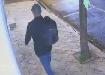 Açougueiro é preso após esquartejar mulher e esconder corpo em lixeiras de marmitaria