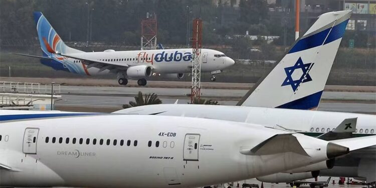 Copiloto esfaqueia comandante em voo de Dubai para Israel, e avião faz pouso de emergência na Arábia Saudita