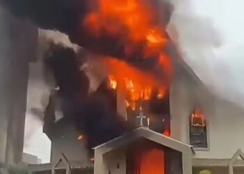 incêndio igreja santa catarina