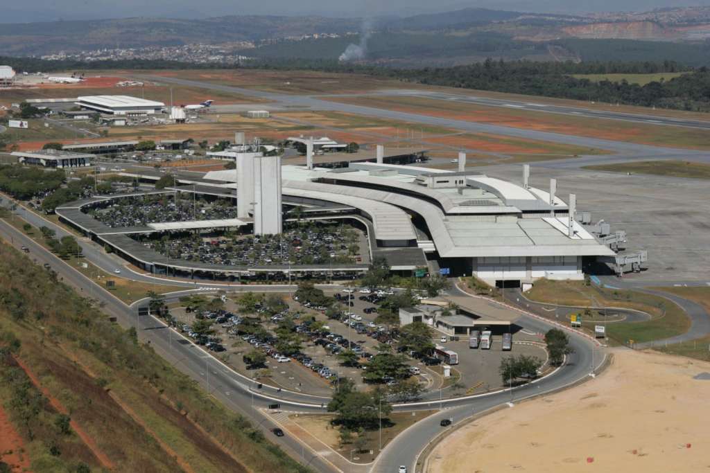 Aeroporto Confins deportados