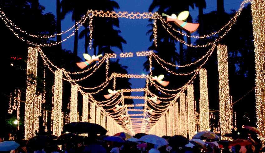 Nova data! Luzes de Natal da Praça da Liberdade poderão ser vistas a partir  de quinta-feira