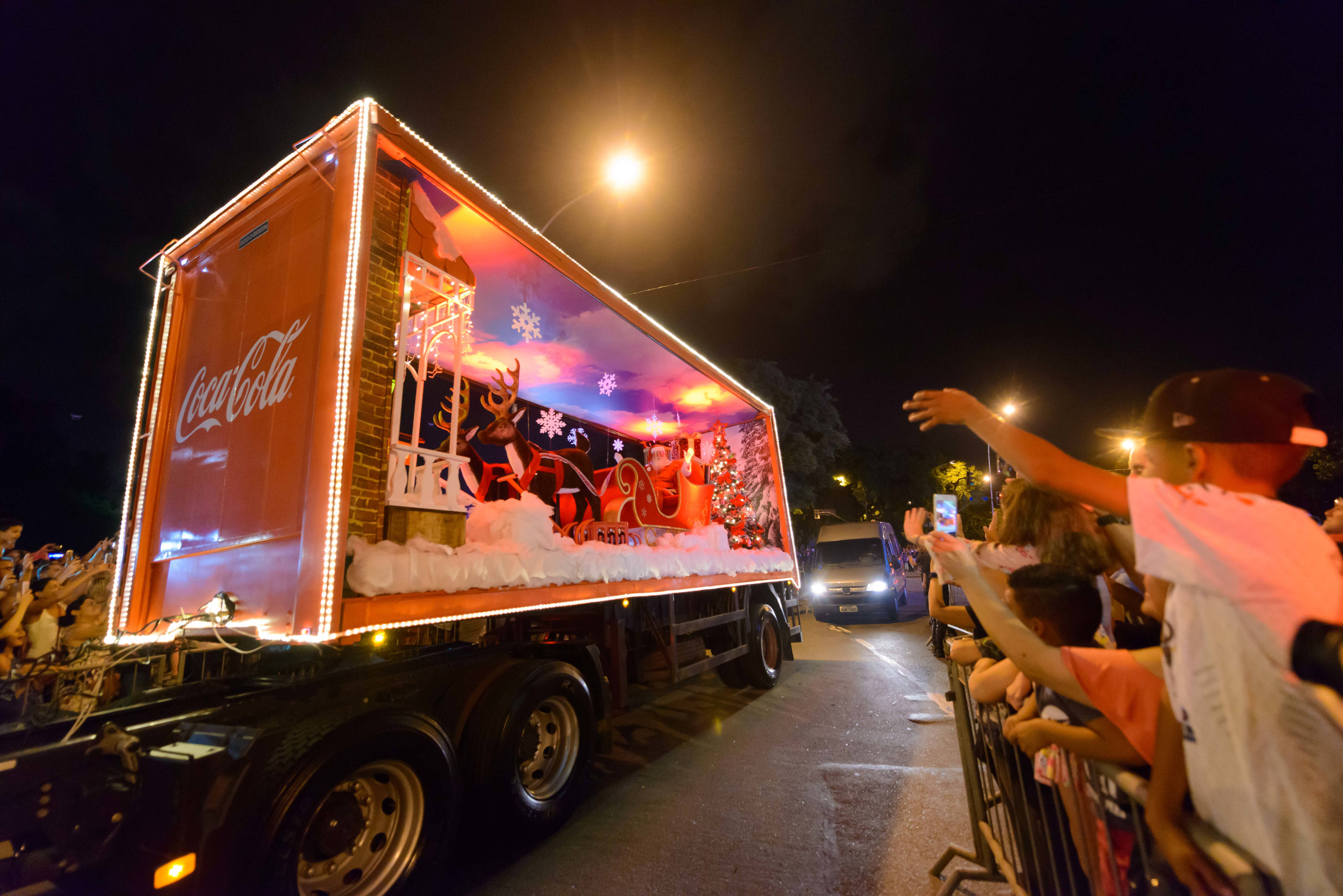 Então é Natal Caravana Coca Cola Vai Espalhar Brilho E Magia Em 18 Cidades Mineiras