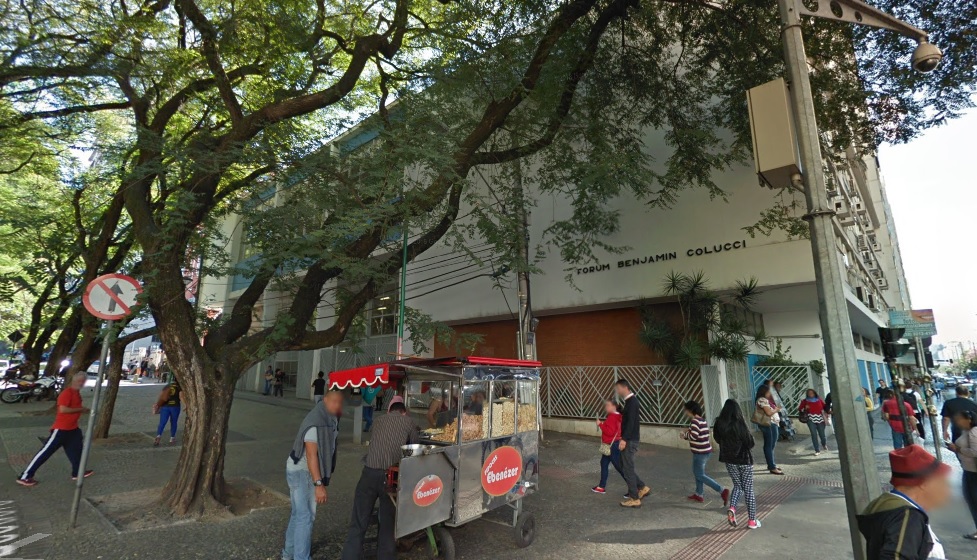 Homem que tentou matar a ex na frente dos três filhos é condenado