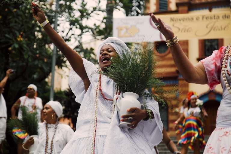 Baianas Ozadas Homenageia A For a Da Mulher No Carnaval 2023