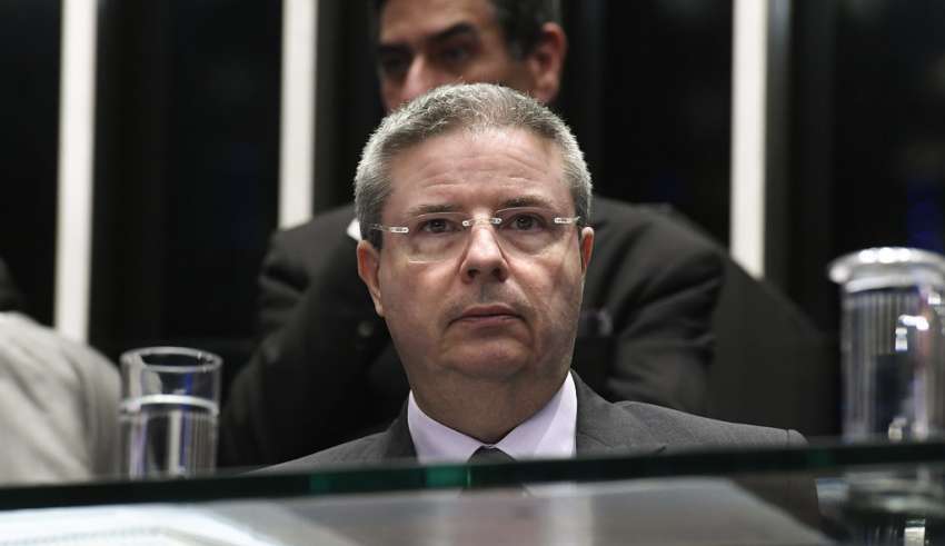 Anastasia sai do PSDB e vai para PSD, partido de Kalil