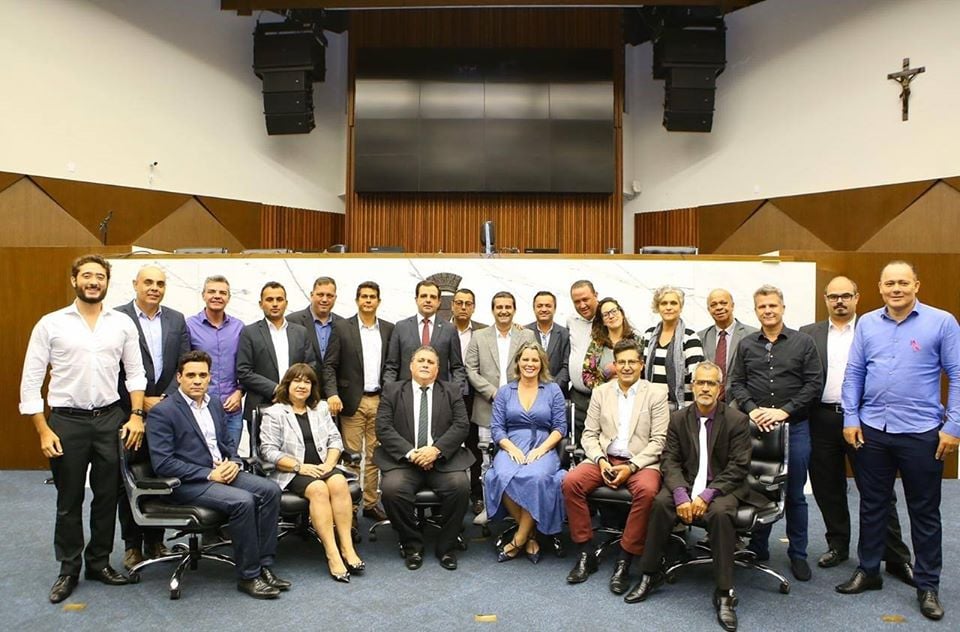 vereadores BH congelam salários