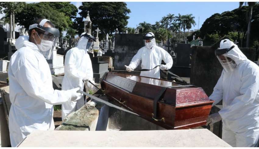 Caixão de vítima por Covid-19 deve permanecer lacrado