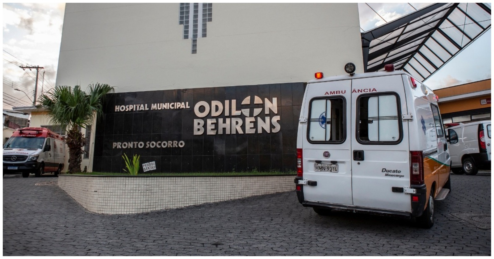 Meninas ficaram internadas no Hospital Odilon Behrens