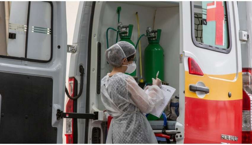 ambulância na área hospitalar