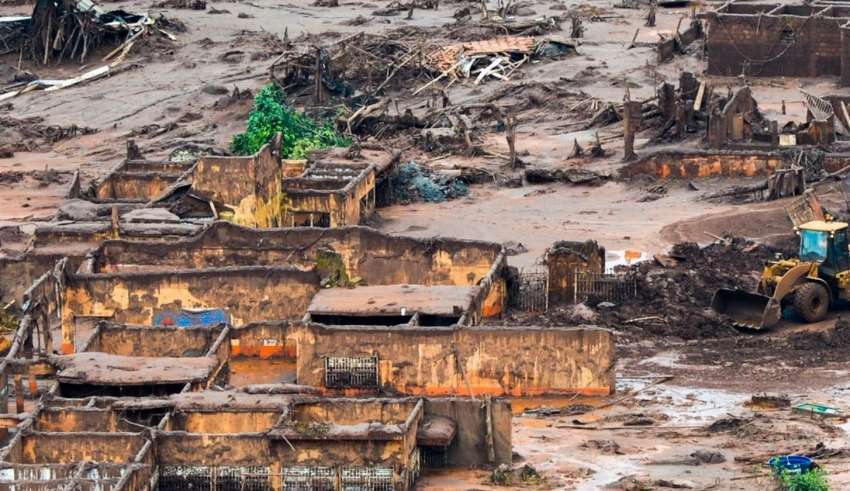 Rompimento da barragem do Fundão, em Mariana, Minas Gerais