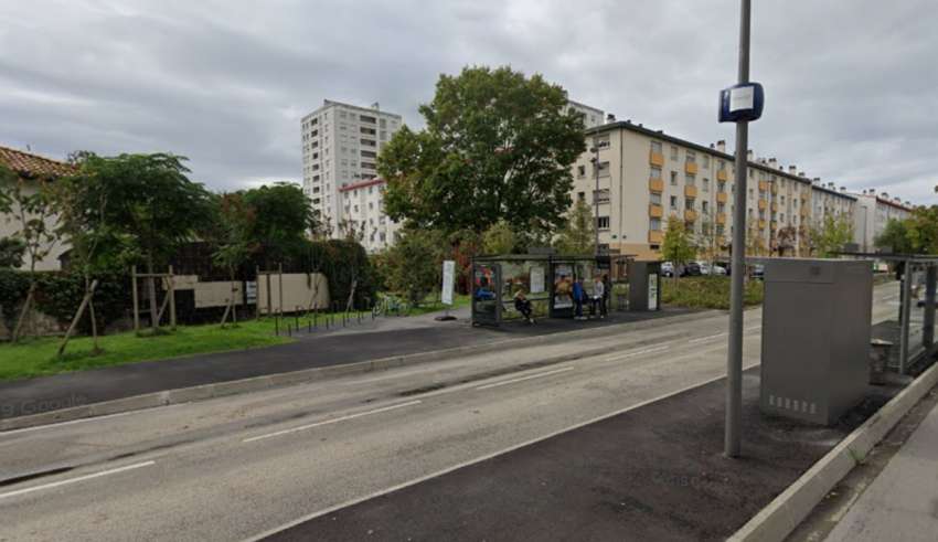 ponto onibus Baiona motorista atacado