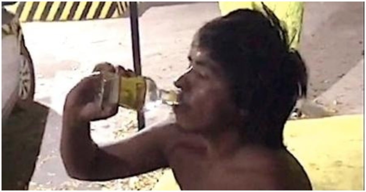 Jovem de 27 anos bebendo pinga