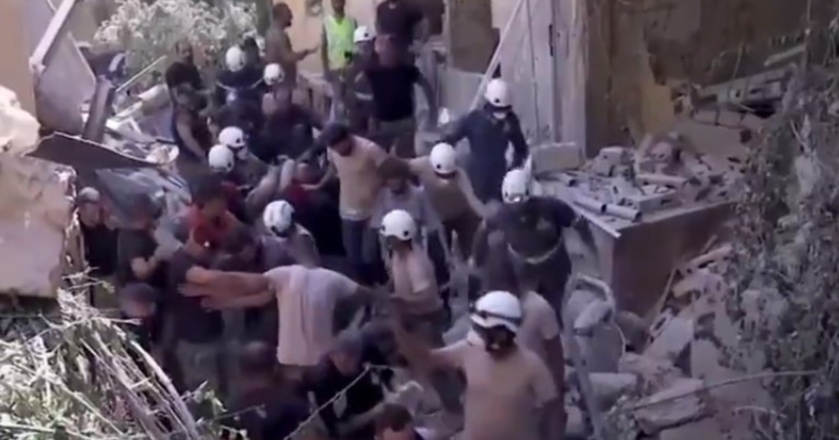 Resgate nos escombros de Beirute
