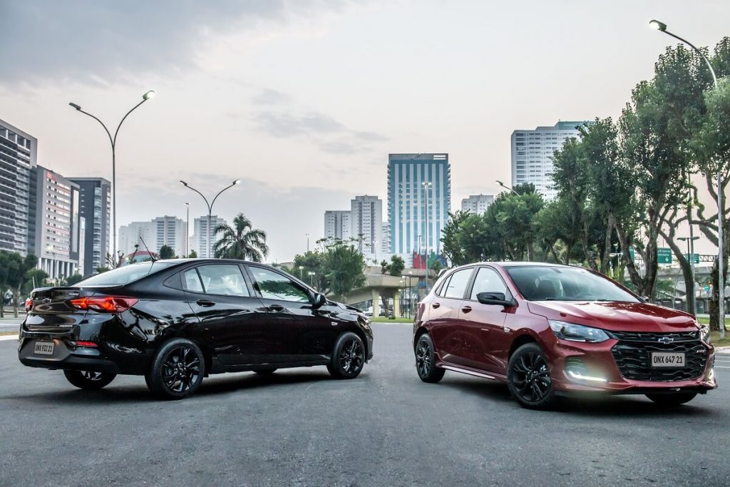 Linha 2021 Onix RS e Midnight
