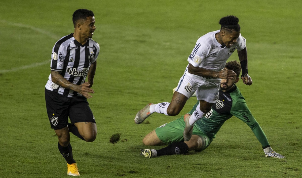 marinho rafael expulsão atlético galo santos brasileiro
