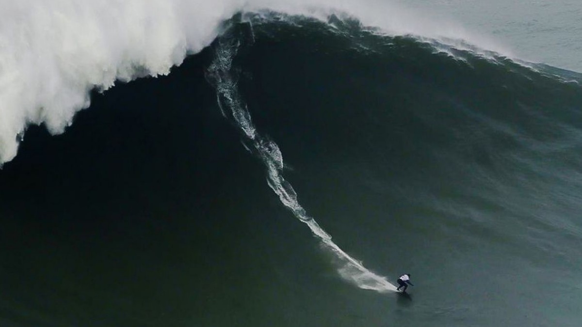 maya gabeira maior onda surfada mulher