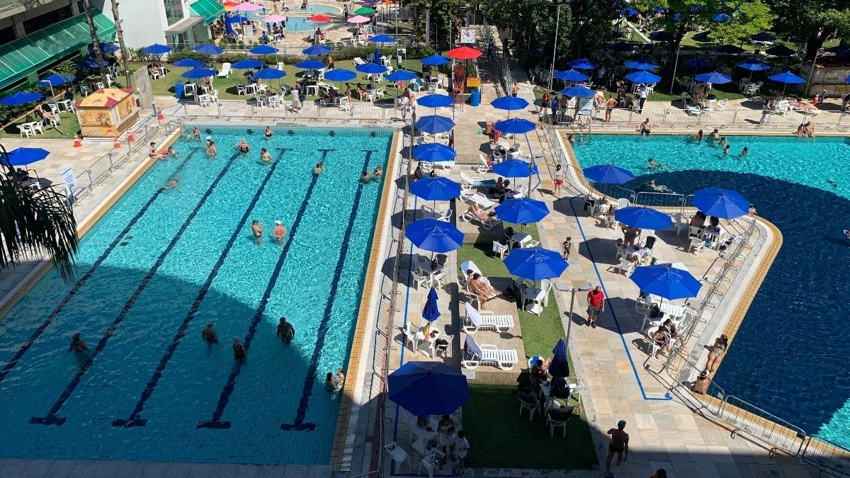 Swimming pool at Minas Tenis Clube, Belo Horizonte, Brazil Stock Photo -  Alamy