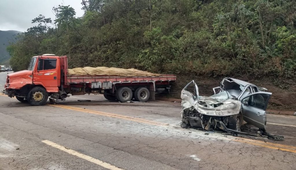 acidente br-040 itabirito mulher morre motorista foge