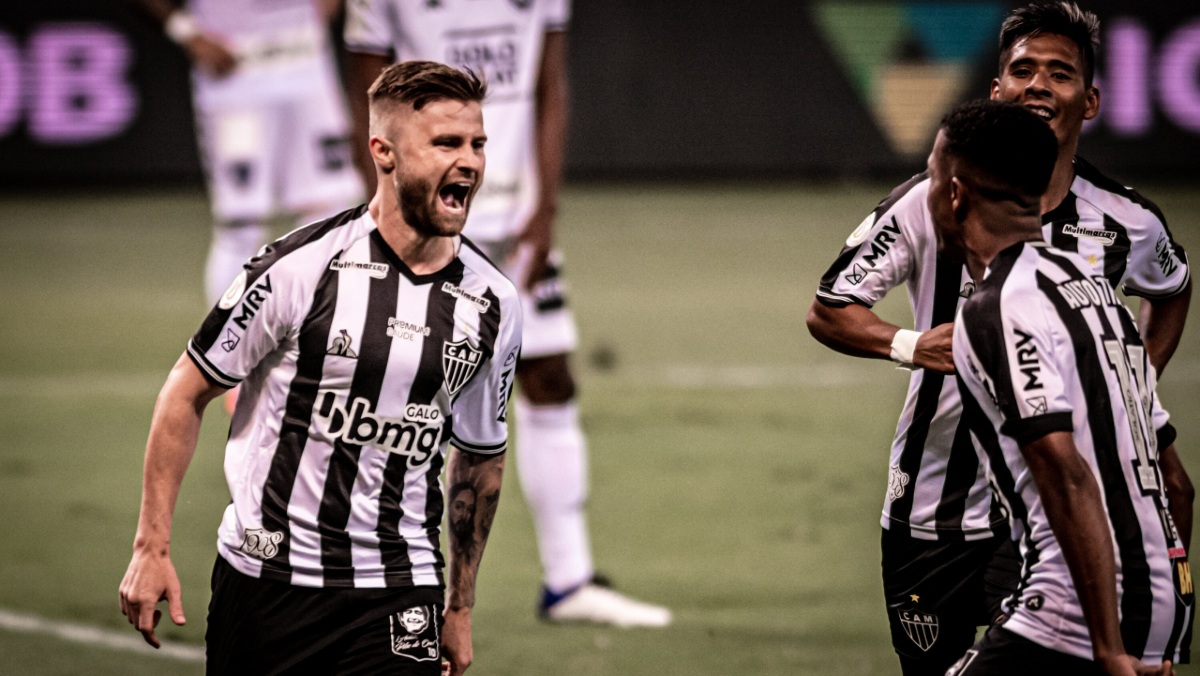 sasha comemora gol atlético galo botafogo mineirão