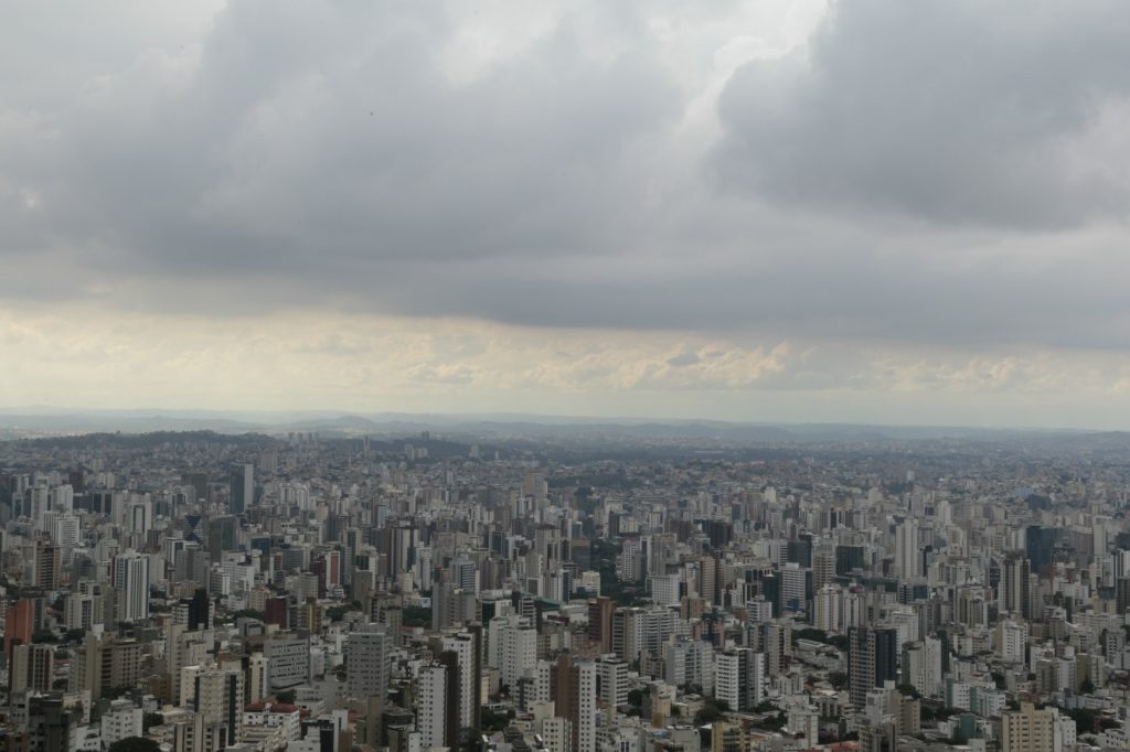 Tempo nublado BH