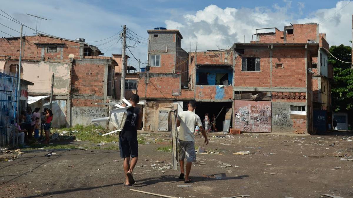 pobreza favelas brasil