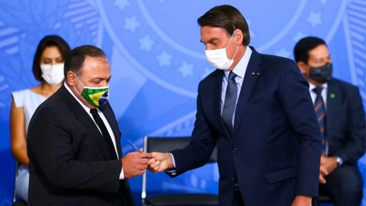 Pazuello e Bolsonaro