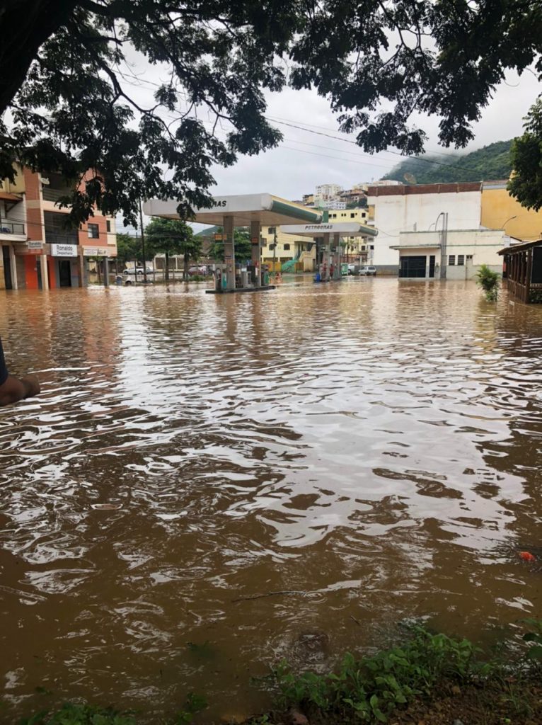 inundação em manhuaçu