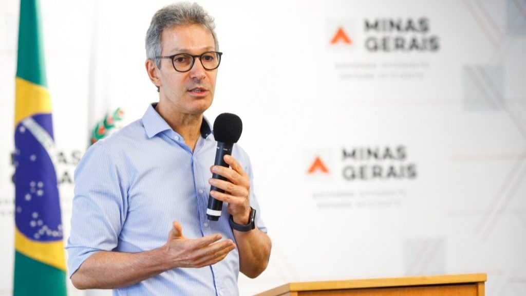 Governador Romeu Zema falando