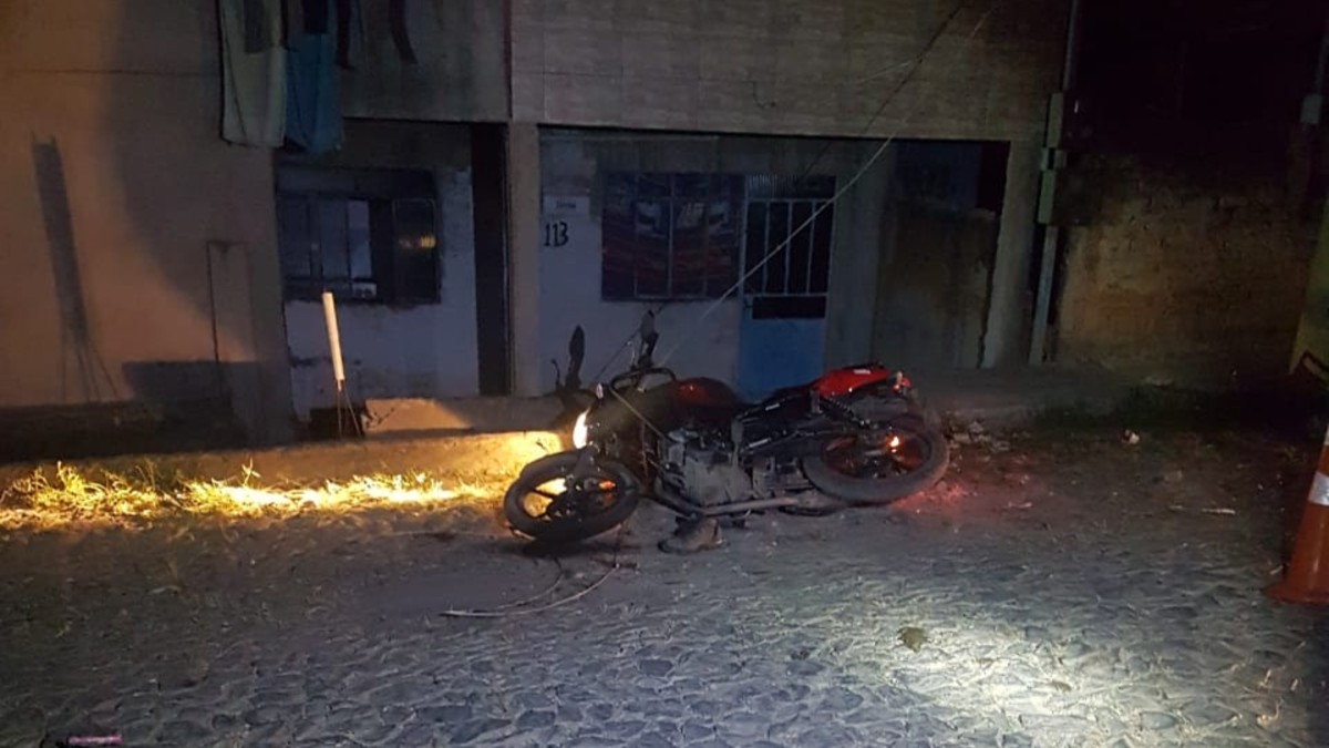 Motocicleta com incêndio