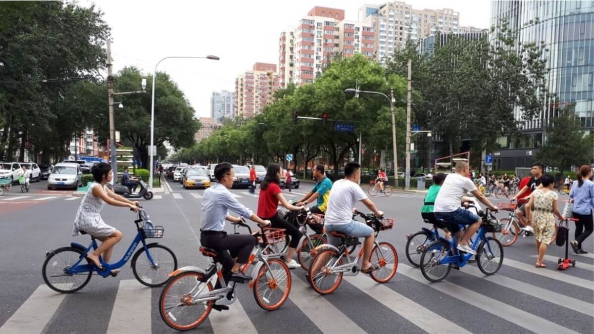 chineses-andando-bicicleta