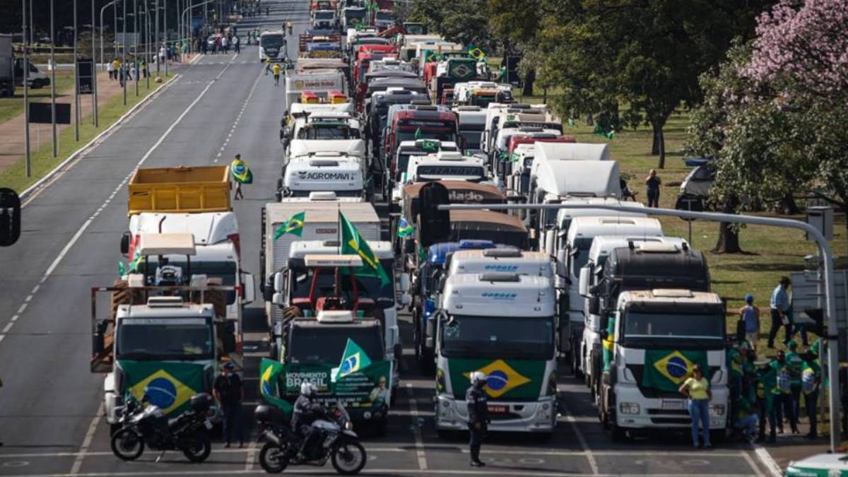 manifestação bolsonaro ruralistas caminhões