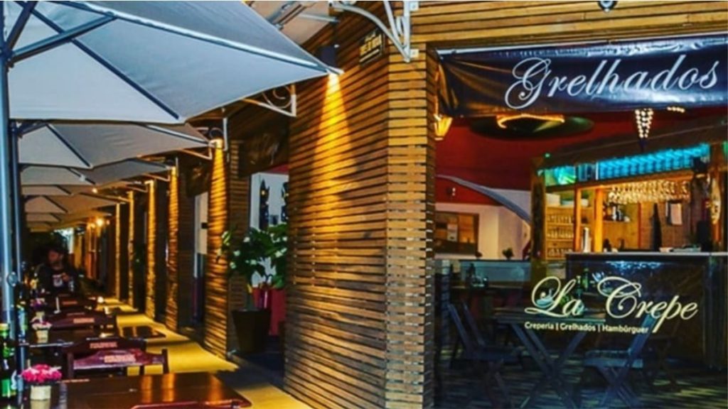 restaurante la crepe fecha portas