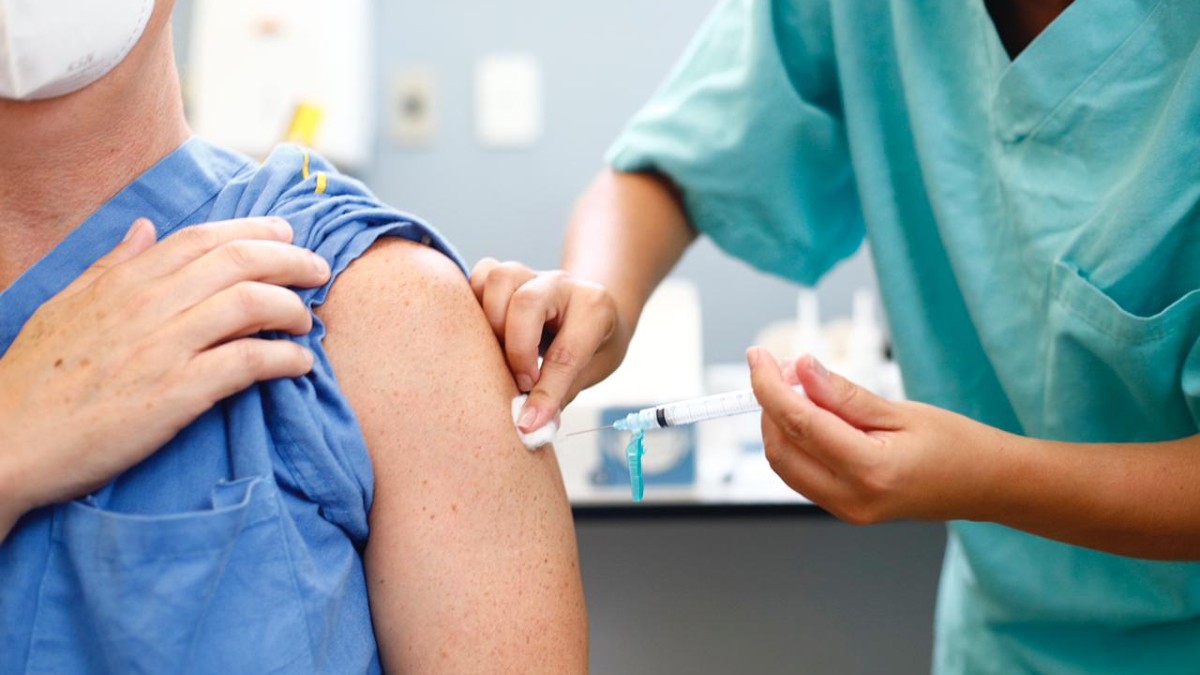 Aplicação de vacina em Minas