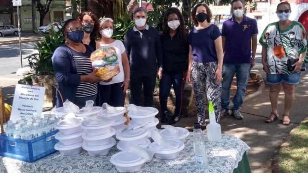 Projeto serve almoço em BH