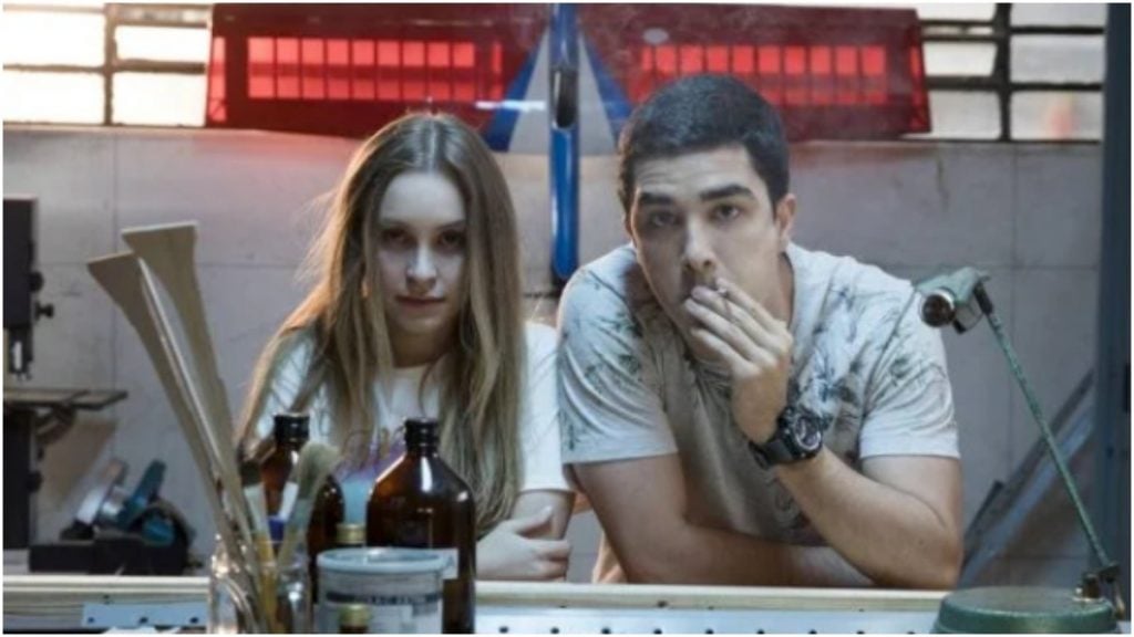 a menina que matou os pais