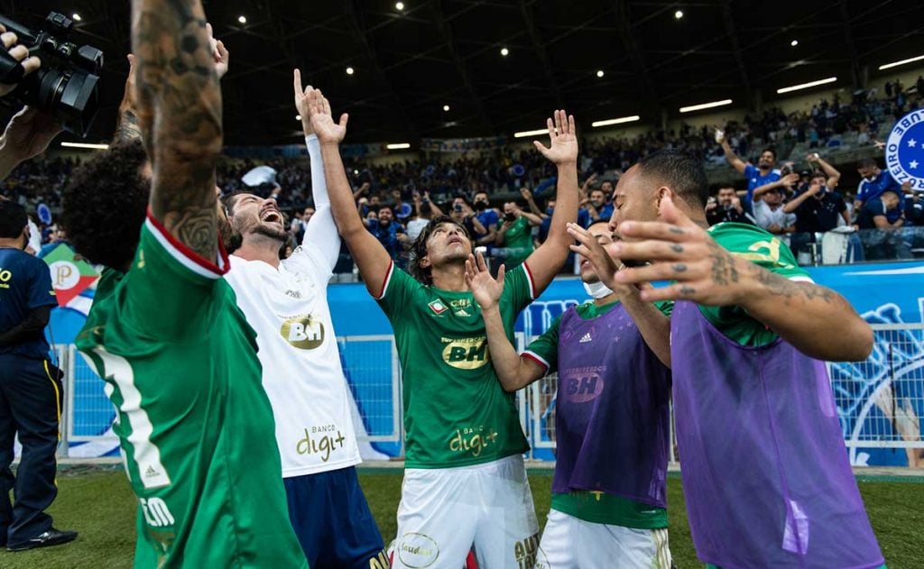 cruzeiro vence confianca