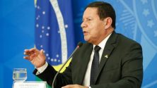 hamilton mourão vice presidente brasil microfone
