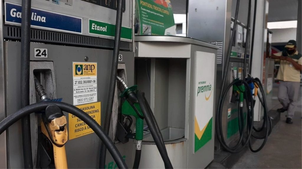 posto combustível