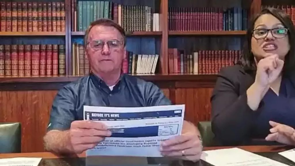 Bolsonaro associa vacinas a AIDS