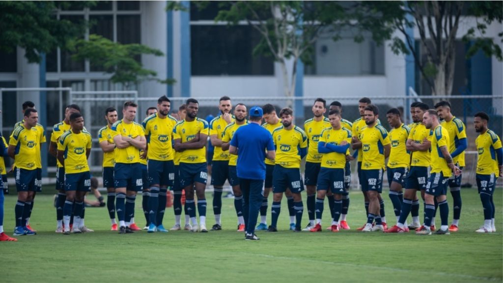 jogadores cruzeiro treino