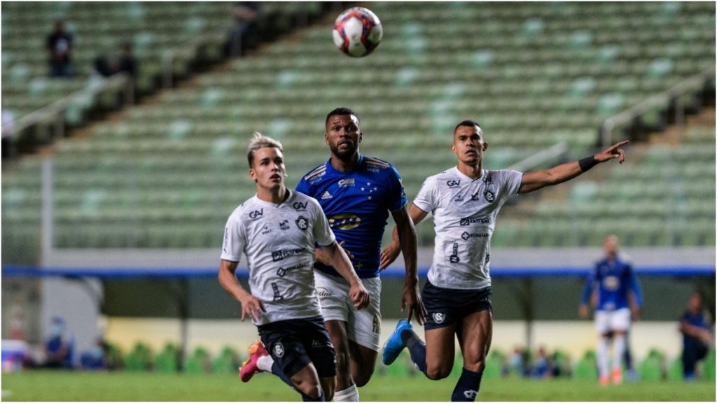 thiago e jogadores do remo