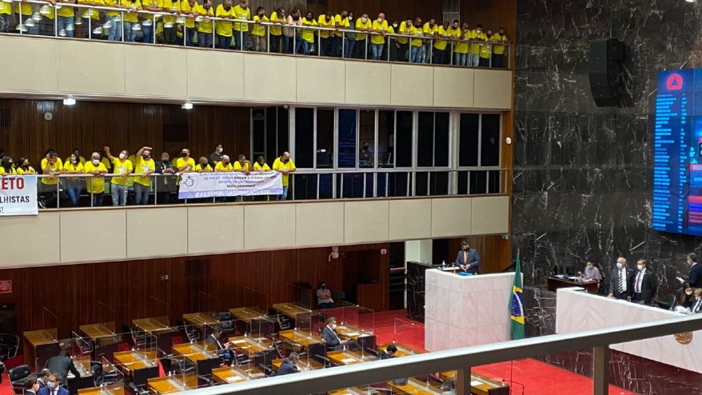 Deputados no Plenário